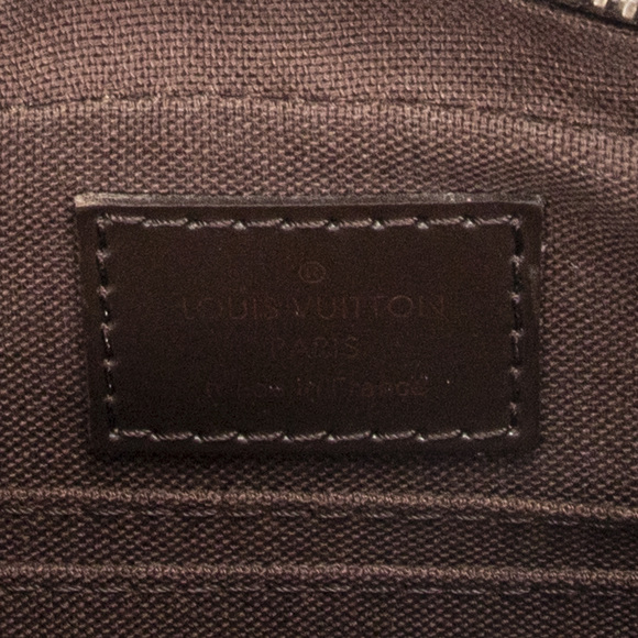 Louis Vuitton Pochette Billets Macao Clutch - Picture 5 of 6